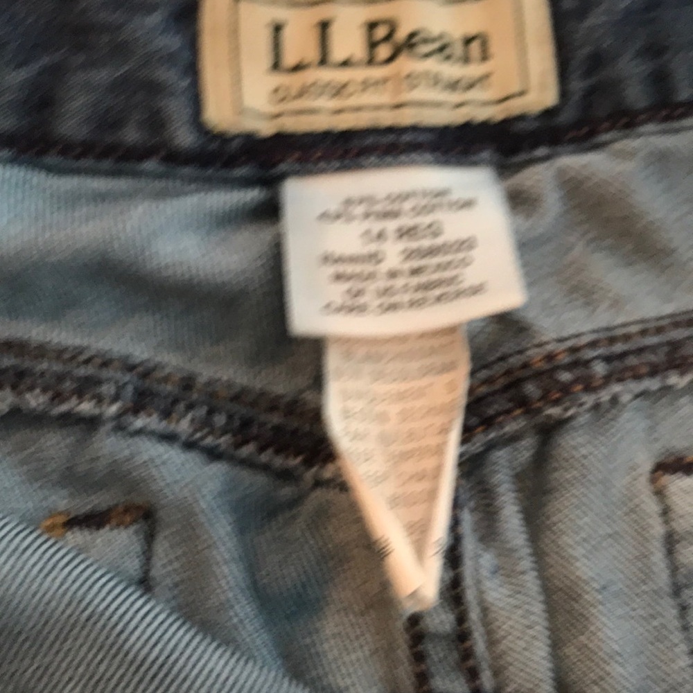 L.L. Bean Classic Fit high rise cropped jeans 14 - Picture 3 of 6